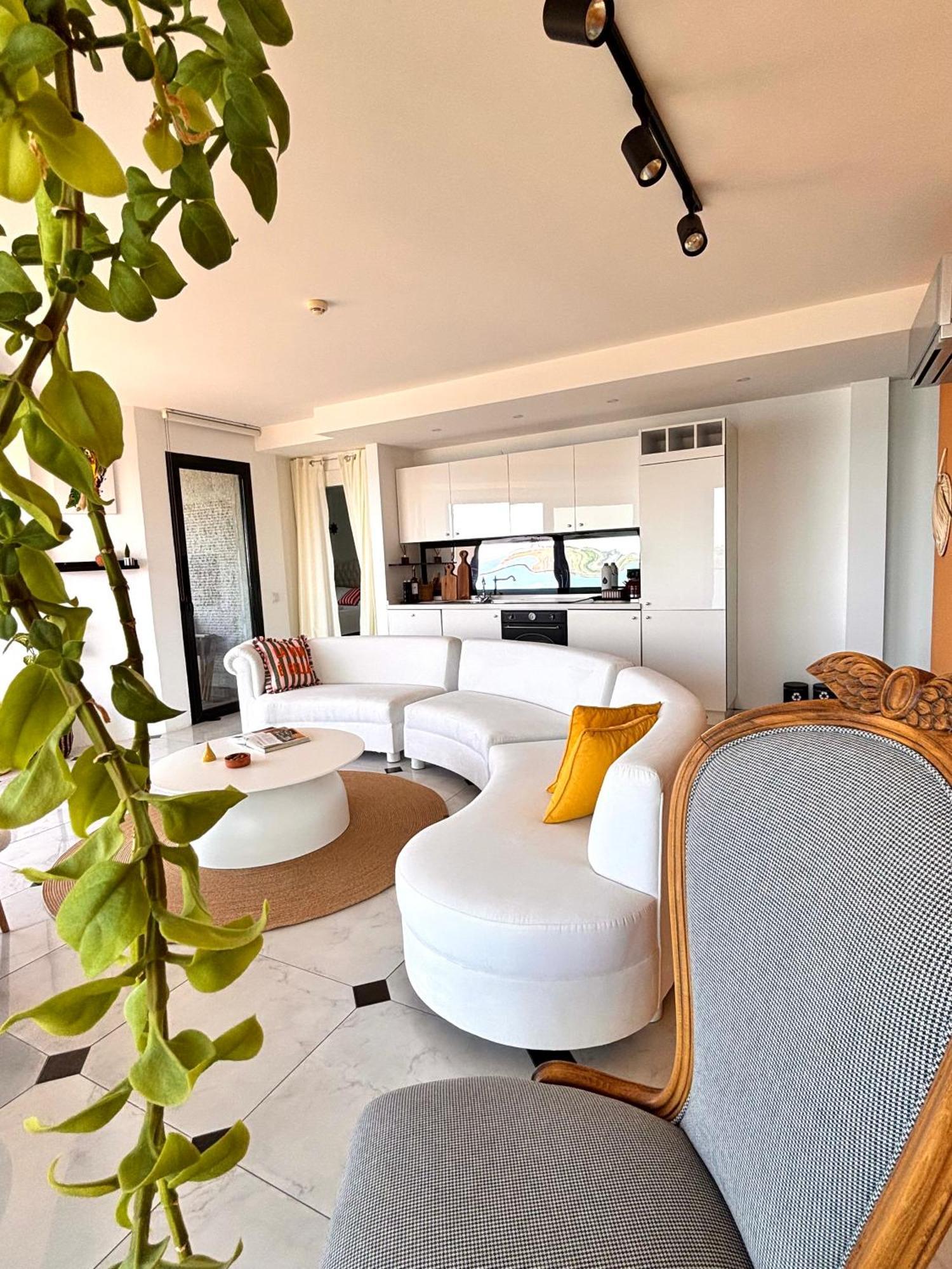 Sato Design Hotel Çeşme Kamer foto
