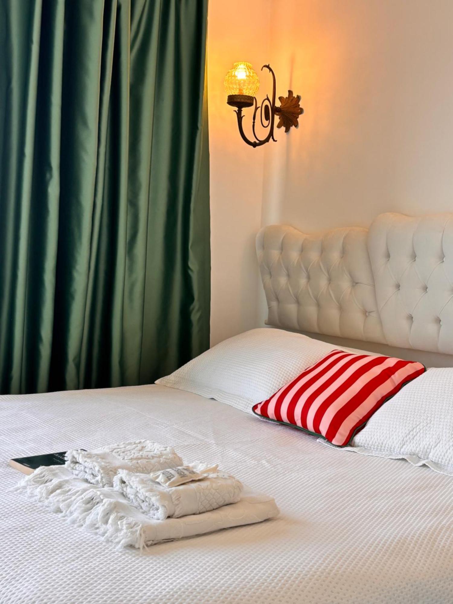 Sato Design Hotel Çeşme Kamer foto